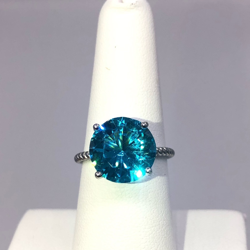 4ct Blue Apatite Ring